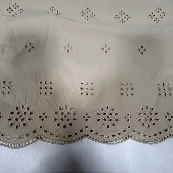 Gap Balloon Sleeve Eyelet Top - Picture 4 of 8